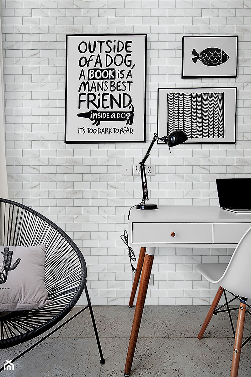 Mozaika nie tylko w łazience - Małe białe biuro, styl skandynawski - zdjęcie od Raw Decor