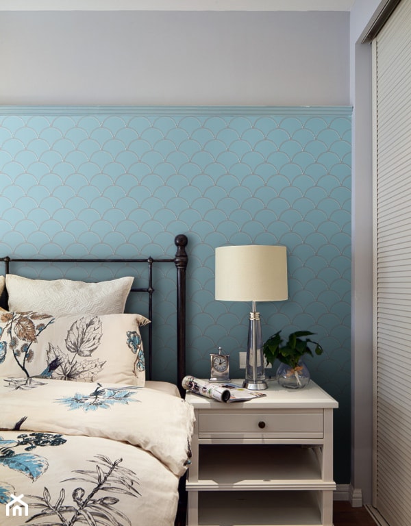 flabellum w sypialni, mozaika w sypialni, kolorowa mozaika, błękitna mozaika
