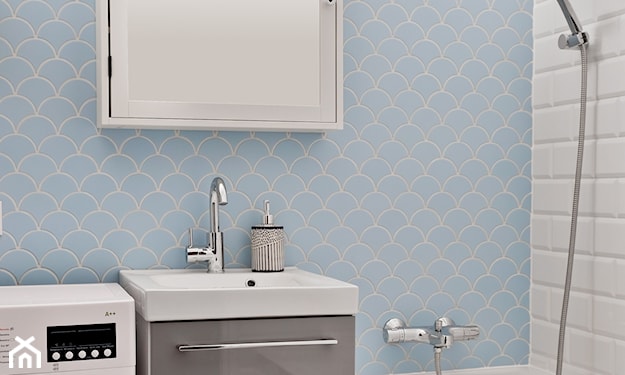 błękitna mozaika w łazience