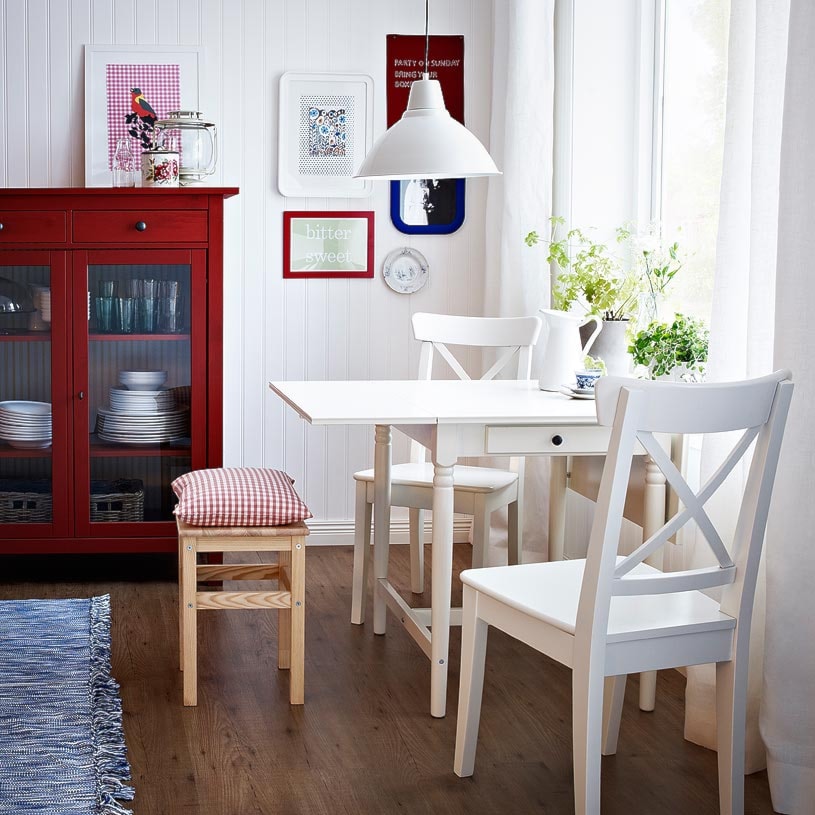 Jadalnia IKEA - Mała biała jadalnia jako osobne pomieszczenie, styl skandynawski - zdjęcie od IKEA