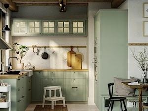 Kuchnia z jasnozielonymi frontami - zdjęcie od IKEA
