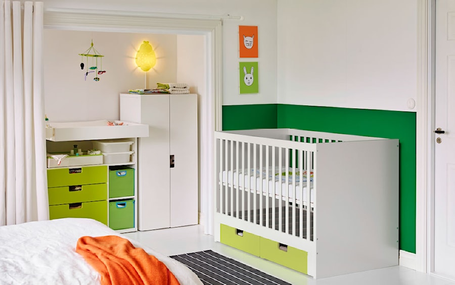 Pokój dziecka IKEA - Mały biały zielony pokój dziecka dla niemowlaka dla chłopca dla dziewczynki - zdjęcie od IKEA