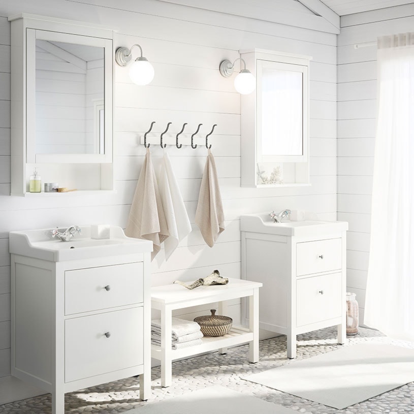 Łazienka IKEA - Średnia z dwoma umywalkami łazienka z oknem, styl skandynawski - zdjęcie od IKEA
