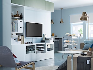 BESTÅ - Mały biały niebieski salon z kuchnią z jadalnią, styl nowoczesny - zdjęcie od IKEA
