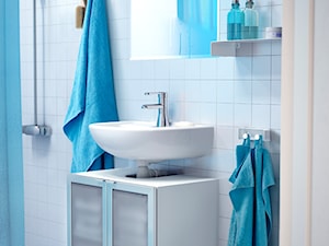 Łazienka IKEA - Mała bez okna z lustrem łazienka, styl nowoczesny - zdjęcie od IKEA