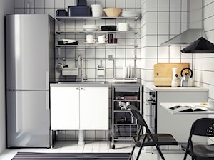 Kuchnia IKEA - Mała z lodówką wolnostojącą kuchnia, styl industrialny - zdjęcie od IKEA