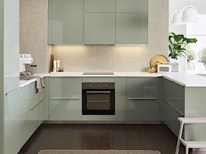 Kuchnia na wymiar - Średnia otwarta z salonem z zabudowaną lodówką kuchnia w kształcie litery u, styl nowoczesny - zdjęcie od IKEA