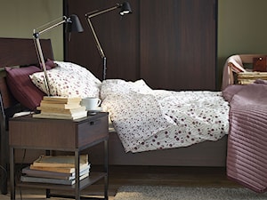 Sypialnia IKEA - Mała brązowa sypialnia, styl nowoczesny - zdjęcie od IKEA