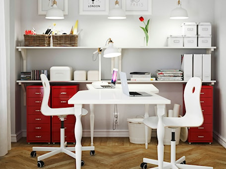 Aranżacje wnętrz - Biuro: Domowe biuro IKEA - Małe szare biuro - IKEA. Przeglądaj, dodawaj i zapisuj najlepsze zdjęcia, pomysły i inspiracje designerskie. W bazie mamy już prawie milion fotografii!