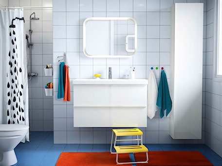 Aranżacje wnętrz - Łazienka: Łazienka IKEA - Średnia łazienka z oknem - IKEA. Przeglądaj, dodawaj i zapisuj najlepsze zdjęcia, pomysły i inspiracje designerskie. W bazie mamy już prawie milion fotografii!