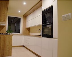 Kuchnia biały połysk i dąb arlington - zdjęcie od szafynawymiar24 - Homebook