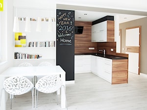 Aneks kuchenny z jadalnią w mieszkaniu - zdjęcie od dmdesign