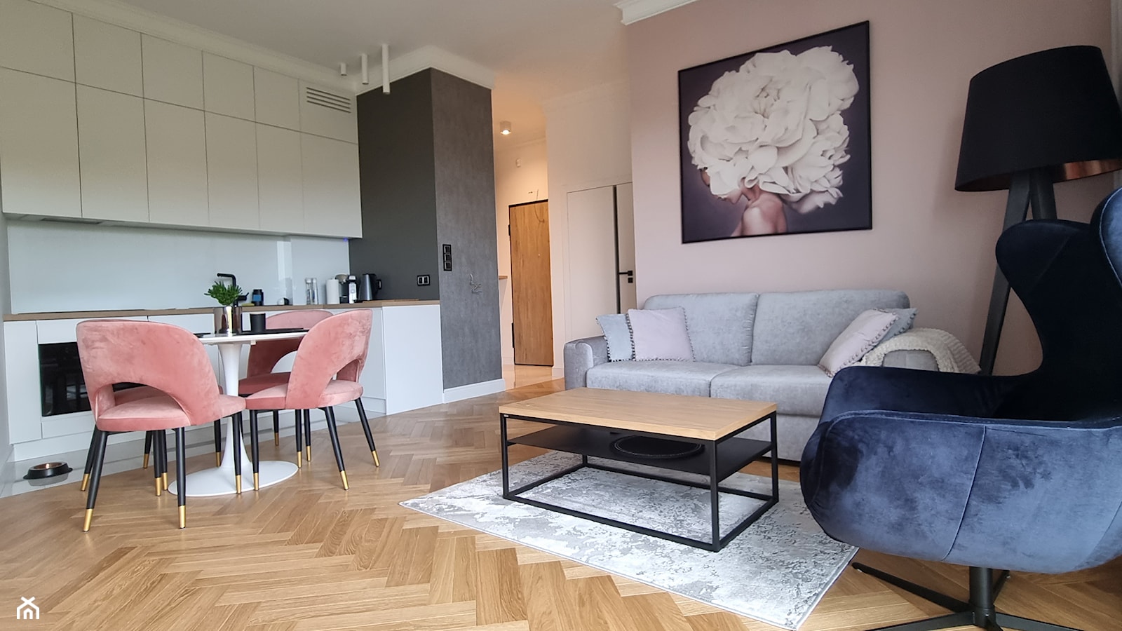 Apartament letni w Gdyni Redłowo - Kuchnia, styl nowoczesny - zdjęcie od JMJ Interiors - Homebook