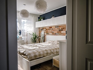10 - Mała biała czarna sypialnia, styl glamour - zdjęcie od Meble Wiśniewski MEBLO-MARK