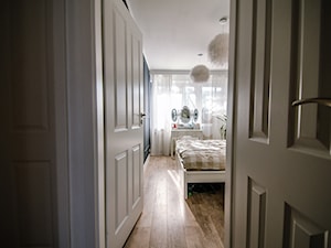 10 - Średnia czarna sypialnia, styl glamour - zdjęcie od Meble Wiśniewski MEBLO-MARK