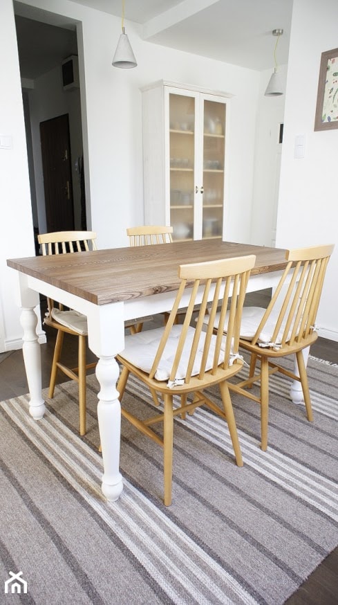 Stoły do jadalni - Mała biała jadalnia jako osobne pomieszczenie, styl skandynawski - zdjęcie od DaWanda - Homebook
