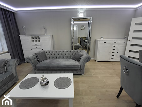 Aranżacje wnętrz - Salon: Salon w stylu glamour - Mały szary salon z jadalnią, styl glamour - YES4DESIGN. Przeglądaj, dodawaj i zapisuj najlepsze zdjęcia, pomysły i inspiracje designerskie. W bazie mamy już prawie milion fotografii!