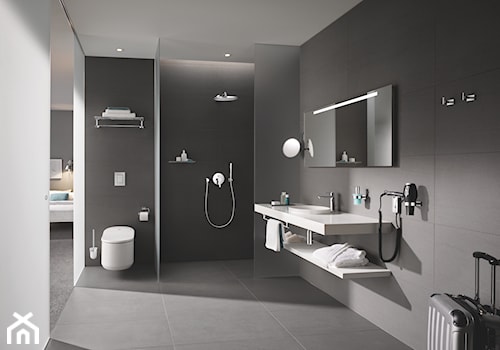 Baterie natynkowe Lineare - Średnia bez okna jako pokój kąpielowy z lustrem z punktowym oświetleniem łazienka, styl nowoczesny - zdjęcie od GROHE