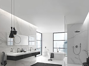 Baterie łazienkowe Essence - Duża jako pokój kąpielowy z dwoma umywalkami łazienka z oknem, styl nowoczesny - zdjęcie od GROHE