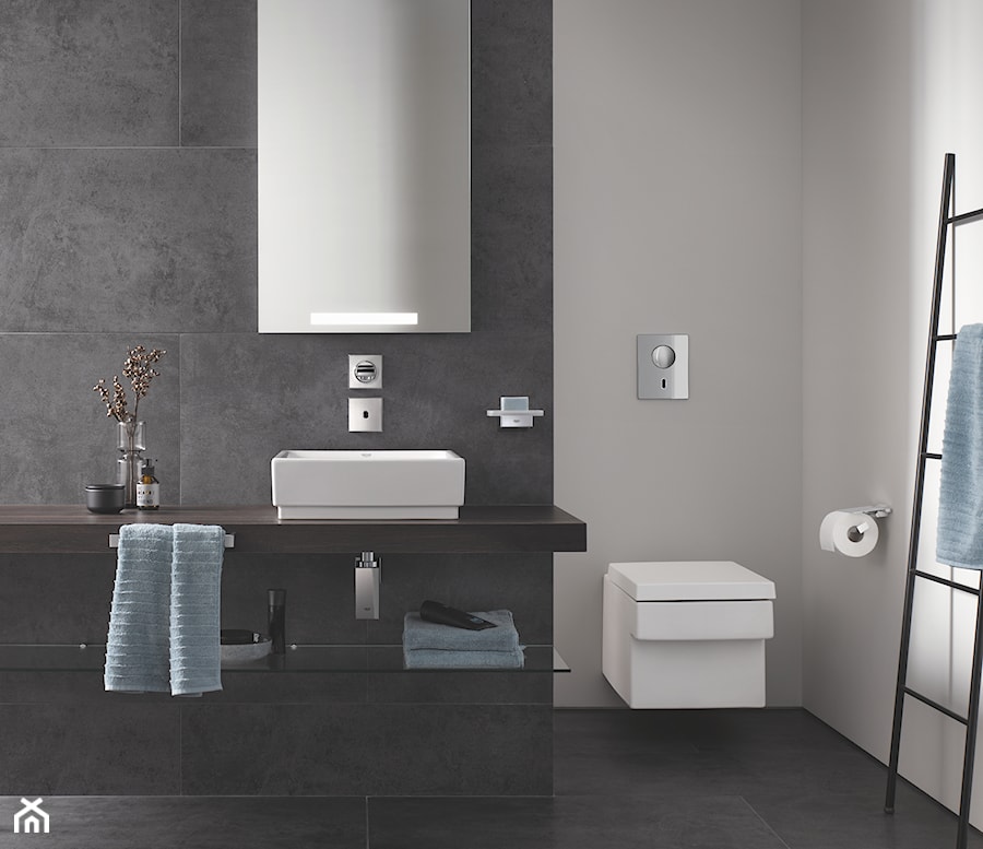 Klasyka i minimalizm - Średnia bez okna łazienka, styl minimalistyczny - zdjęcie od GROHE