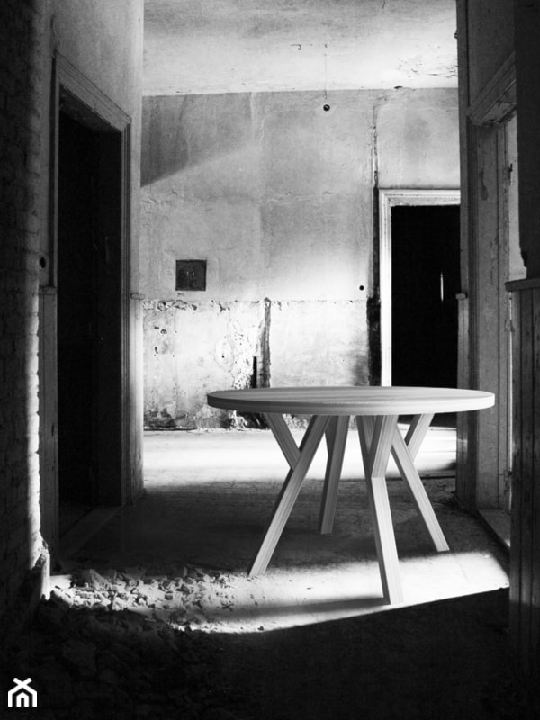 HIM stół dębowy okrągły - zdjęcie od Iwona Kosicka Design