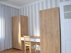 Mieszkanie w kamienicy na wynajem 38m2 - Mały biały szary salon, styl skandynawski - zdjęcie od Monika Deptuła Projektant Wnętrz