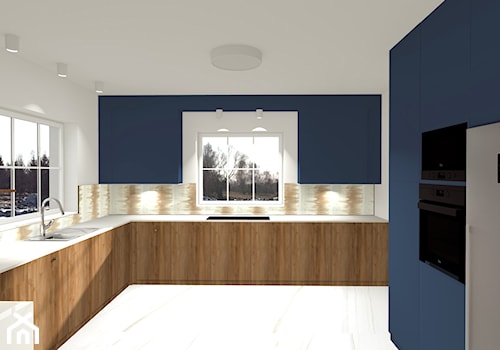 Dom nad jeziorem - Duża otwarta biała niebieska z zabudowaną lodówką z nablatowym zlewozmywakiem kuchnia w kształcie litery g z oknem z marmurem nad blatem kuchennym z marmurową podłogą, styl nowoczesny - zdjęcie od Monika Deptuła Projektant Wnętrz