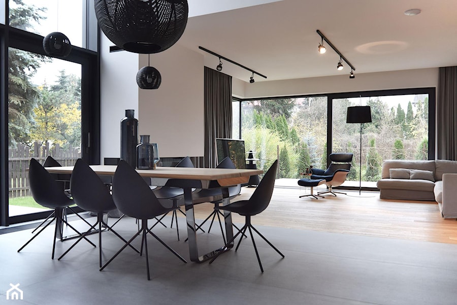 Dom na Wilanowie - Średnia biała jadalnia w salonie, styl minimalistyczny - zdjęcie od Base Architekci