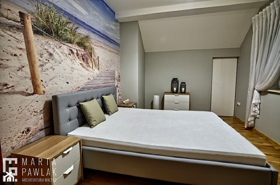 Dom jednorodzinny Pierściec - realizacja - Średnia szara sypialnia na poddaszu, styl tradycyjny - zdjęcie od MARTA PAWLAK ARCHITEKTURA WNĘTRZ