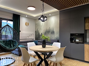 Apartament Wisła Czarne - Mała biała szara jadalnia w salonie w kuchni, styl industrialny - zdjęcie od MARTA PAWLAK ARCHITEKTURA WNĘTRZ