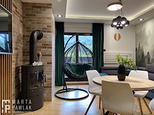 Apartament Wisła Czarne - Mała brązowa szara jadalnia w salonie, styl industrialny - zdjęcie od MARTA PAWLAK ARCHITEKTURA WNĘTRZ