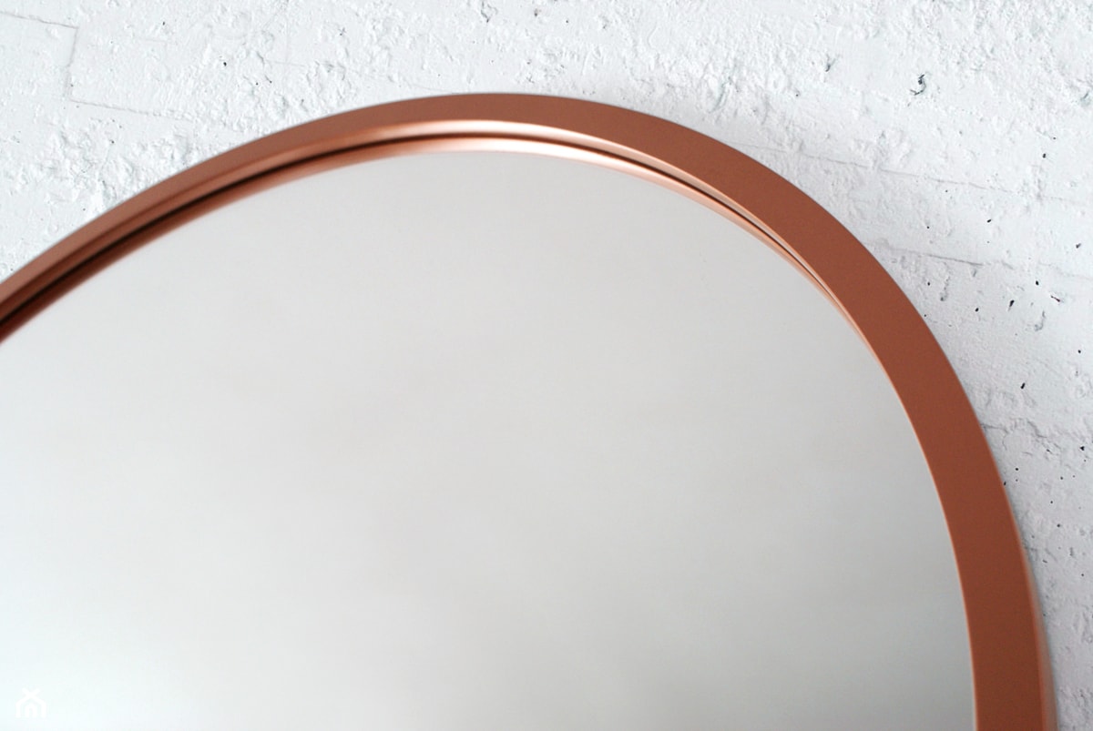 Scandi miedziane - lustro w cienkiej ramce, detal - zdjęcie od GieraDesign - Homebook