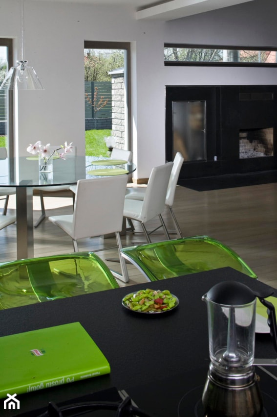 Bruzdowa - Średnia biała jadalnia jako osobne pomieszczenie, styl nowoczesny - zdjęcie od Barbara Pilarska - Homebook