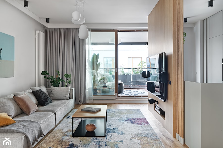 apartament w Gdańsku 2020 - Średni biały szary salon z tarasem / balkonem, styl nowoczesny - zdjęcie od formativ. kasia dudko