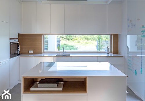 Dom z pieskiem - Kuchnia, styl minimalistyczny - zdjęcie od formativ. kasia dudko