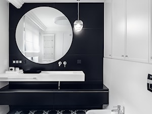 Dom w Gdyni 2017 - Średnia bez okna z lustrem łazienka, styl tradycyjny - zdjęcie od formativ. kasia dudko