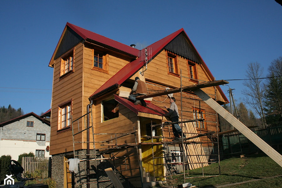 Zmiana elewacji budynku - Domy, styl rustykalny - zdjęcie od akrzem5