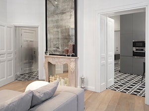 apartament w kamienicy - Średni biały salon z kuchnią - zdjęcie od KREACJA PRZESTRZENI Anna Matuszewska-Janik