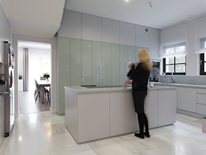 dom 310 m2 - Kuchnia, styl nowoczesny - zdjęcie od KREACJA PRZESTRZENI Anna Matuszewska-Janik