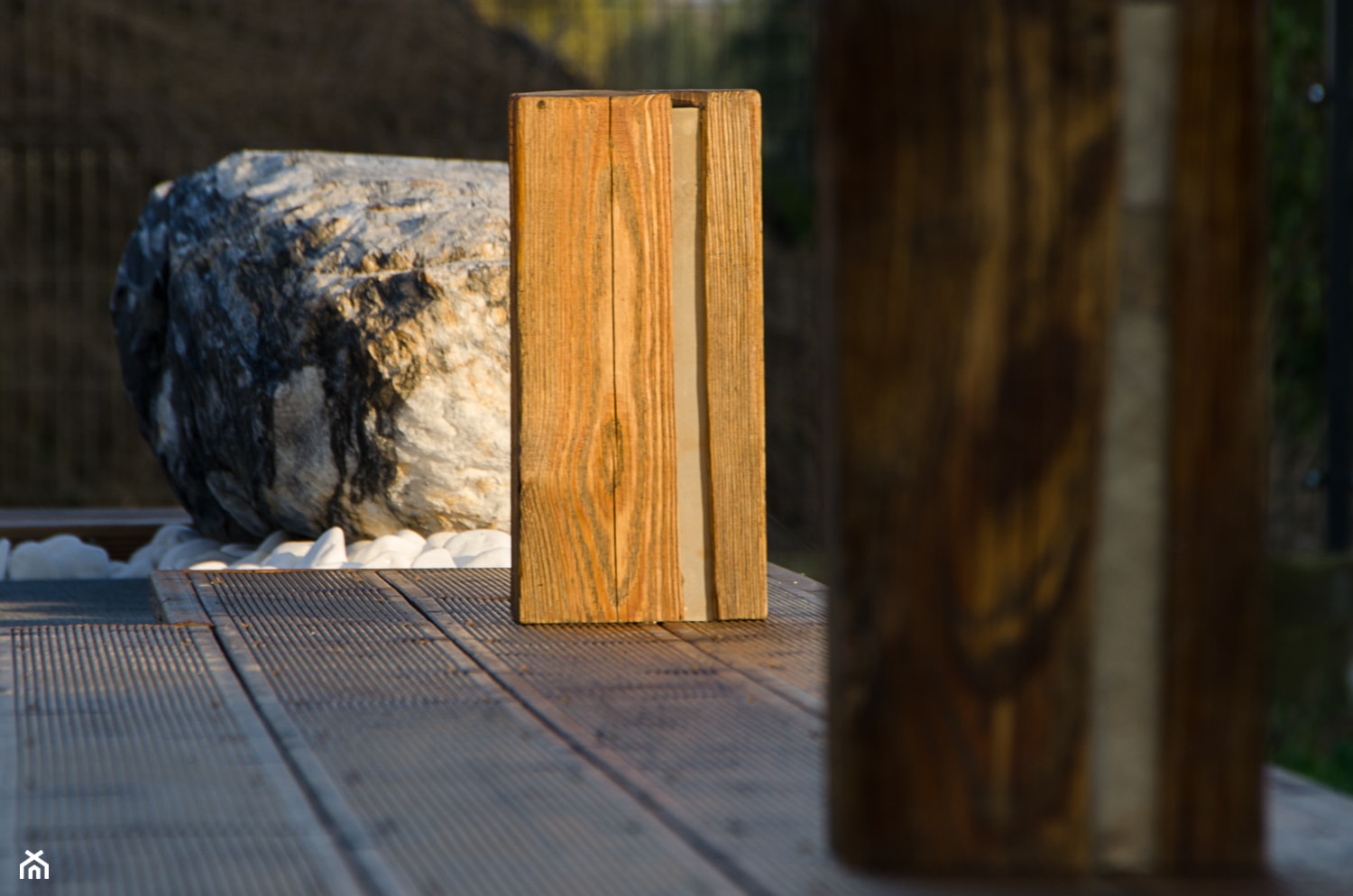 Oświetlenie Ogrodowe Wood Light 01 - zdjęcie od Kamienie naturalne Chrobak - Homebook