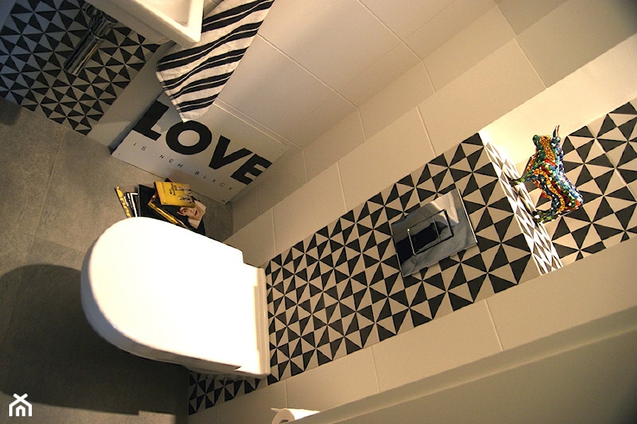 łazienka z geometrycznym wzorem Vives 1900 - zdjęcie od Magdalena Sobula Pracownia Projektowa Pe2