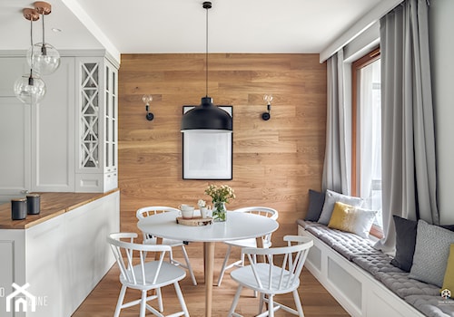 MIESZKANIE GDAŃSK WRZESZCZ - Mała biała jadalnia w salonie w kuchni, styl skandynawski - zdjęcie od D-ZONE