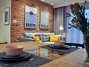 Mieszkanie przeznaczone na sprzedaż - Mały biały salon z jadalnią z tarasem / balkonem, styl nowoczesny - zdjęcie od NMagdalena