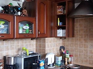 szafki kuchenne w kolorze ciemnego orzecha - zdjęcie od sylwiarauch