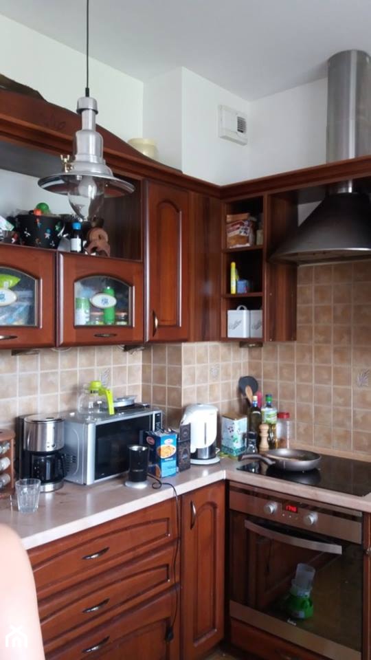 szafki kuchenne w kolorze ciemnego orzecha - zdjęcie od sylwiarauch