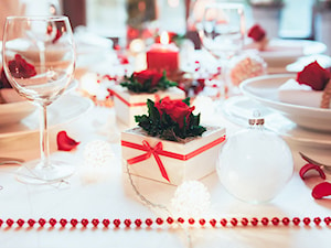 Święta - Średnia szara jadalnia jako osobne pomieszczenie - zdjęcie od RoseBelle