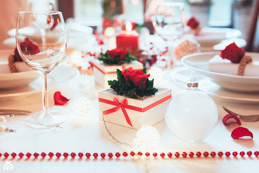 Święta - Średnia szara jadalnia jako osobne pomieszczenie - zdjęcie od RoseBelle