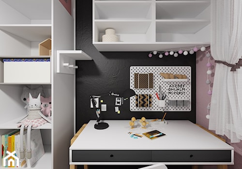 Pokój 7-letniej Julki - widok na biurko - zdjęcie od Drob Design