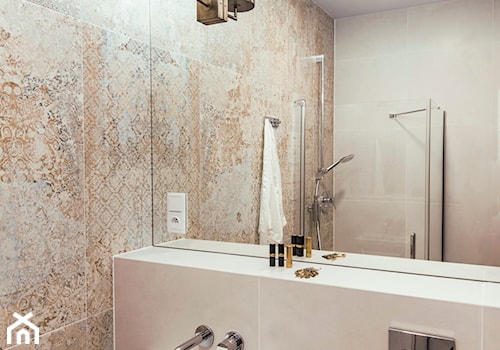 Hercena - Mała bez okna z lustrem łazienka, styl nowoczesny - zdjęcie od na-antresoli