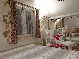 #mojeswieta - Średnia biała sypialnia na poddaszu - zdjęcie od Maja Sobotka